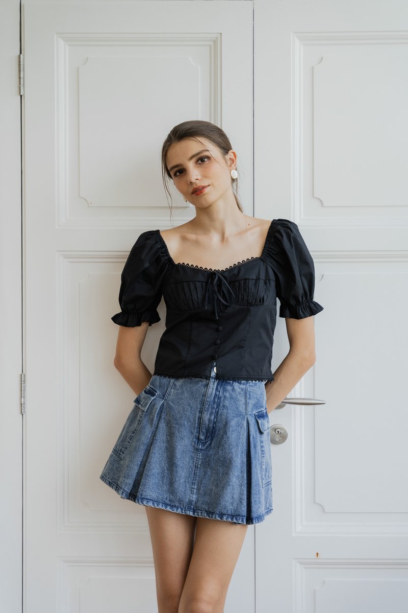 Zinnia Ribbon Button Top In Black (XS)
