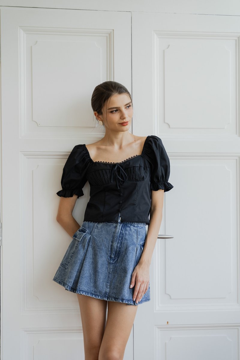 Zinnia Ribbon Button Top In Black (XS)