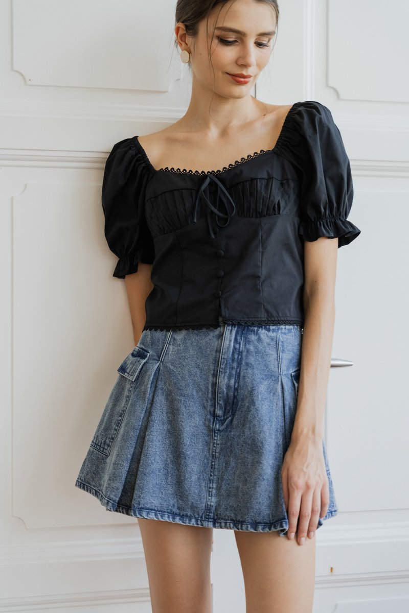 Zinnia Ribbon Button Top In Black (XS)