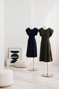 Libbie Cotton Midi Dress In Navy (XS)