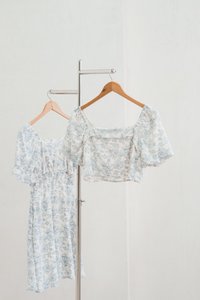 Gem Floral Printed Crop Top (XS)