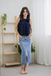 Lilith Side Ribbon Eyelet Top In Navy(S)