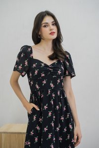 Reyna Printed Floral Dress In Black (XS)