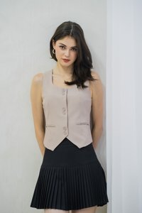 Tiana Vest Duo Button Top In Grey (XL)