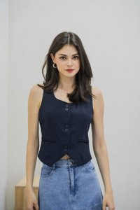 Tiana Vest Duo Button Top In Navy (XL)