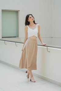 Bora Overlap Midi Skirt In Khaki(L)