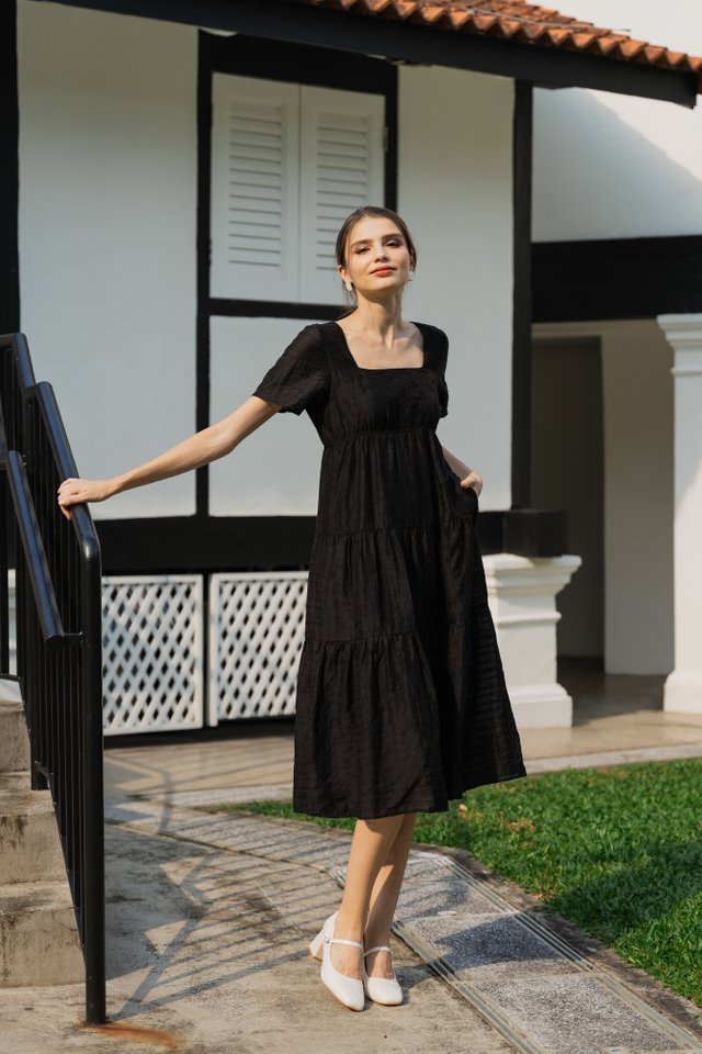 Edwina Textured Tiered Maxi Dress In Black