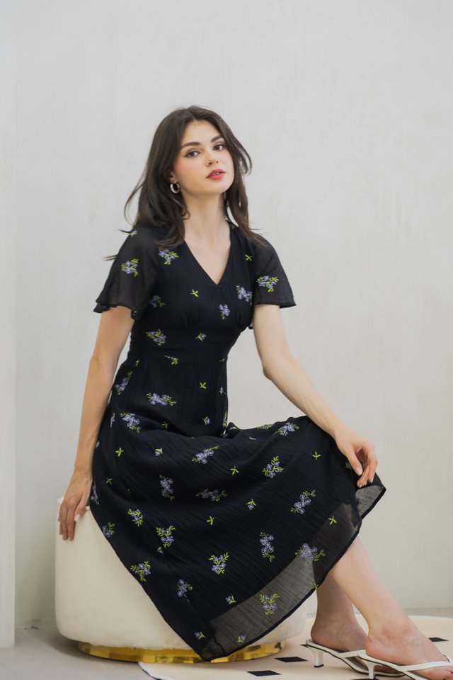 Briana Textured Empire Maxi Dress In Black (XS)