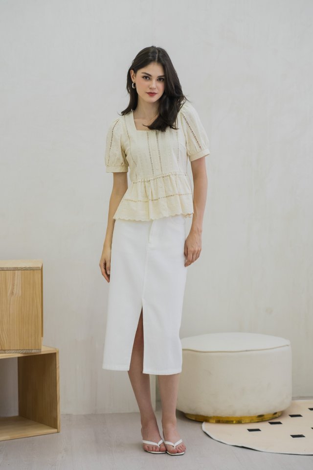 Alexa Eyelet Button Top In Cream (XS)