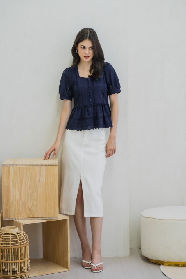 Alexa Eyelet Button Top In Navy (XS)