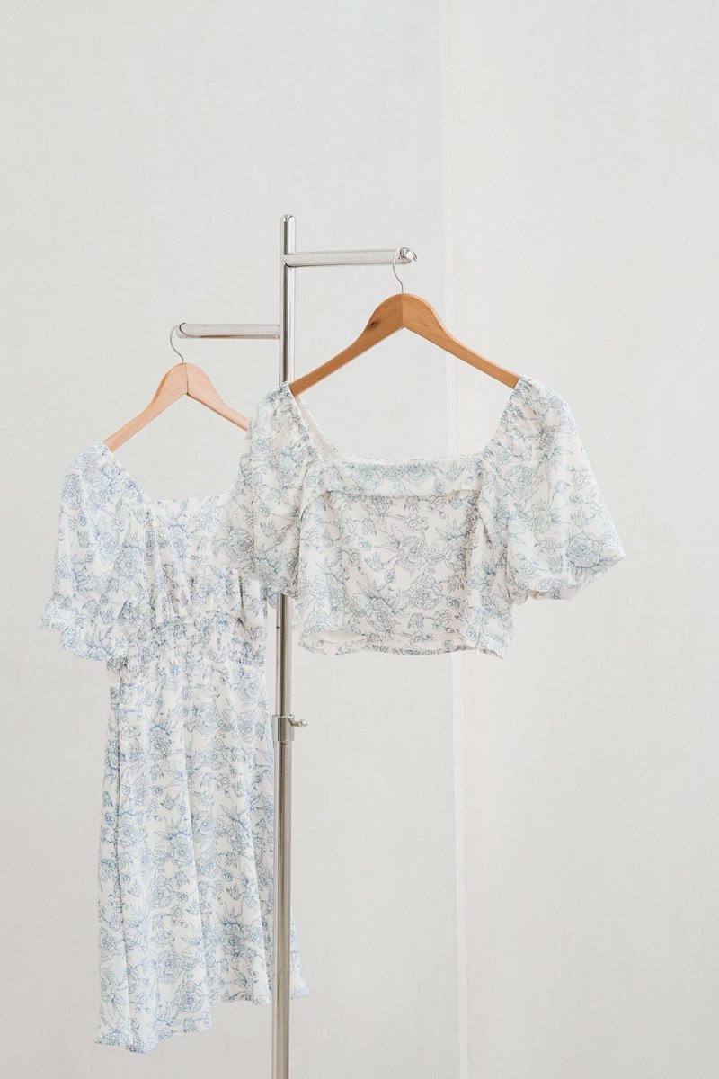 Gem Floral Printed Crop Top (XS)