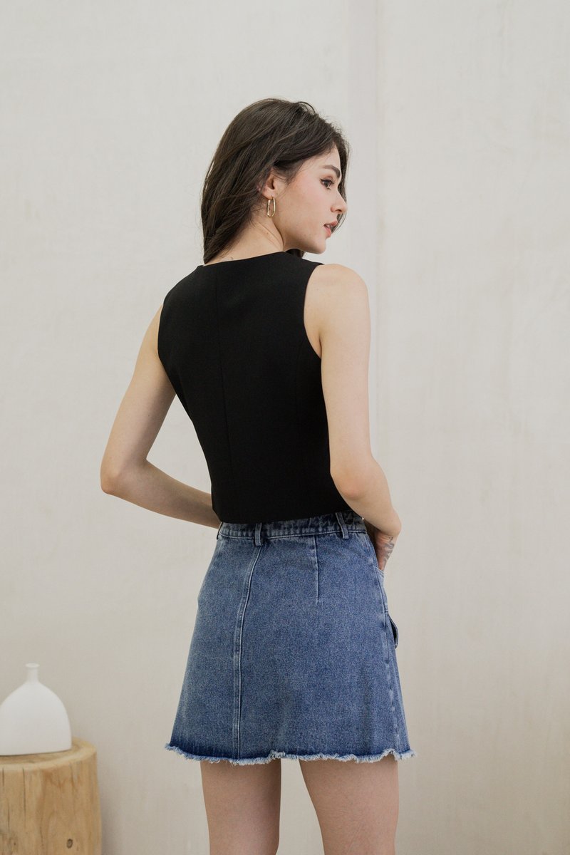 Maris Button Vest Top In Black