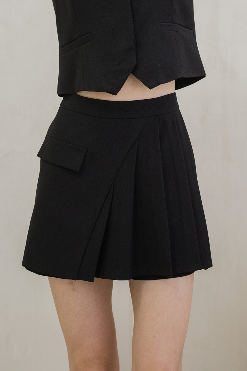Maris Pleated Skort In Black (XS)
