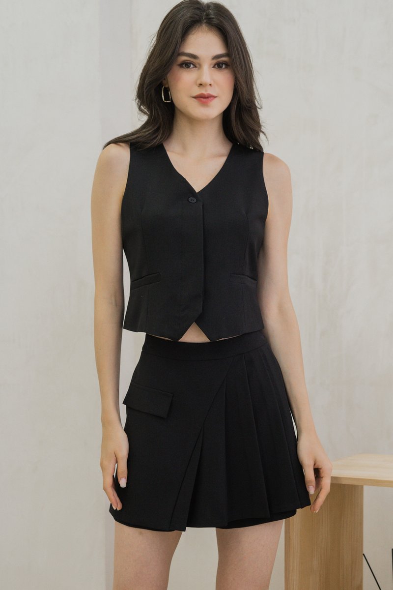 Maris Button Vest Top In Black