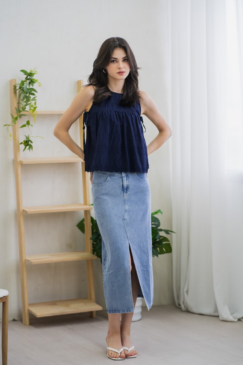 Lilith Side Ribbon Eyelet Top In Navy(S)