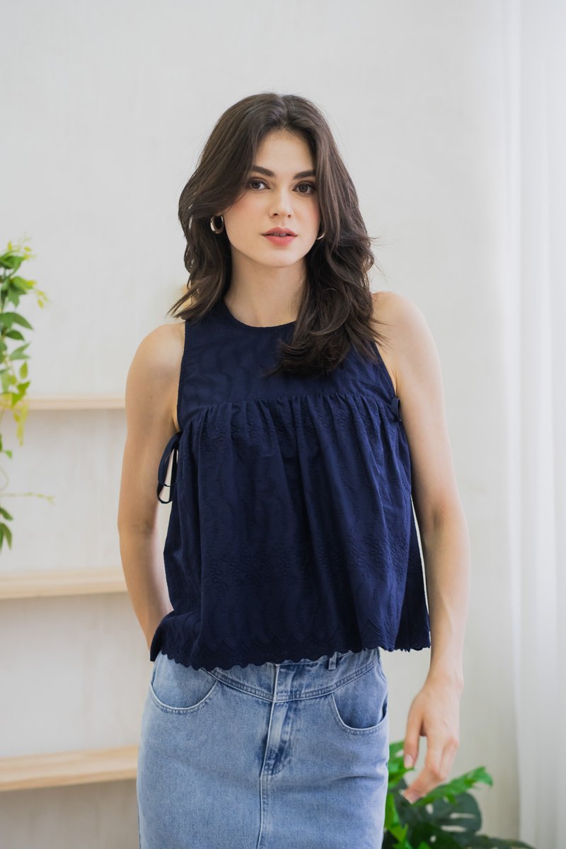 Lilith Side Ribbon Eyelet Top In Navy(S)
