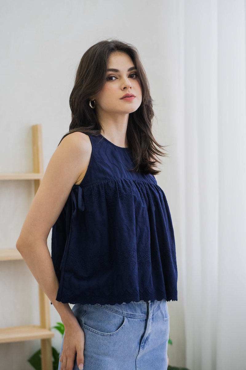 Lilith Side Ribbon Eyelet Top In Navy(S)