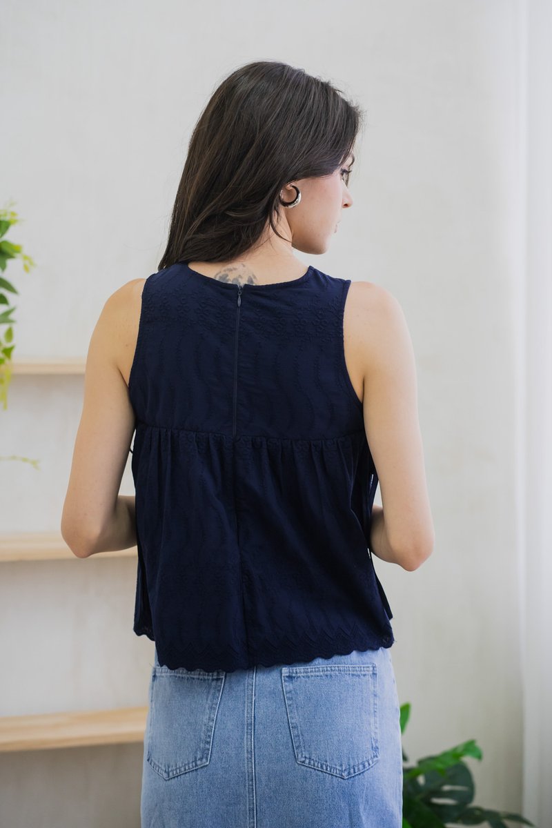 Lilith Side Ribbon Eyelet Top In Navy(S)
