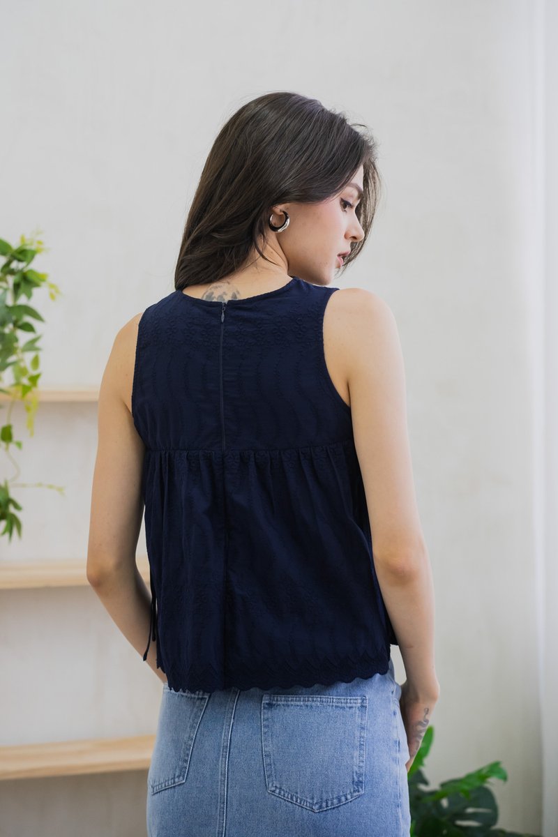 Lilith Side Ribbon Eyelet Top In Navy(S)