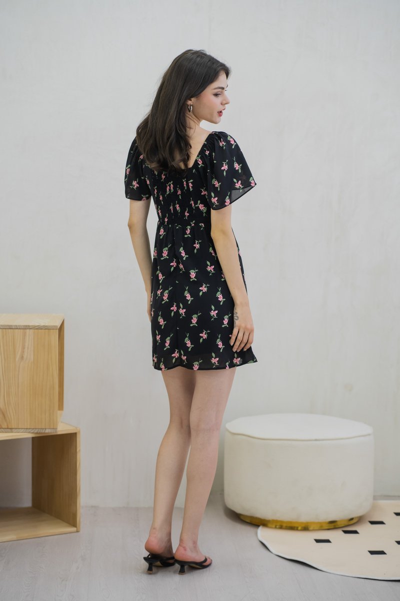 Reyna Printed Floral Dress In Black (XS)