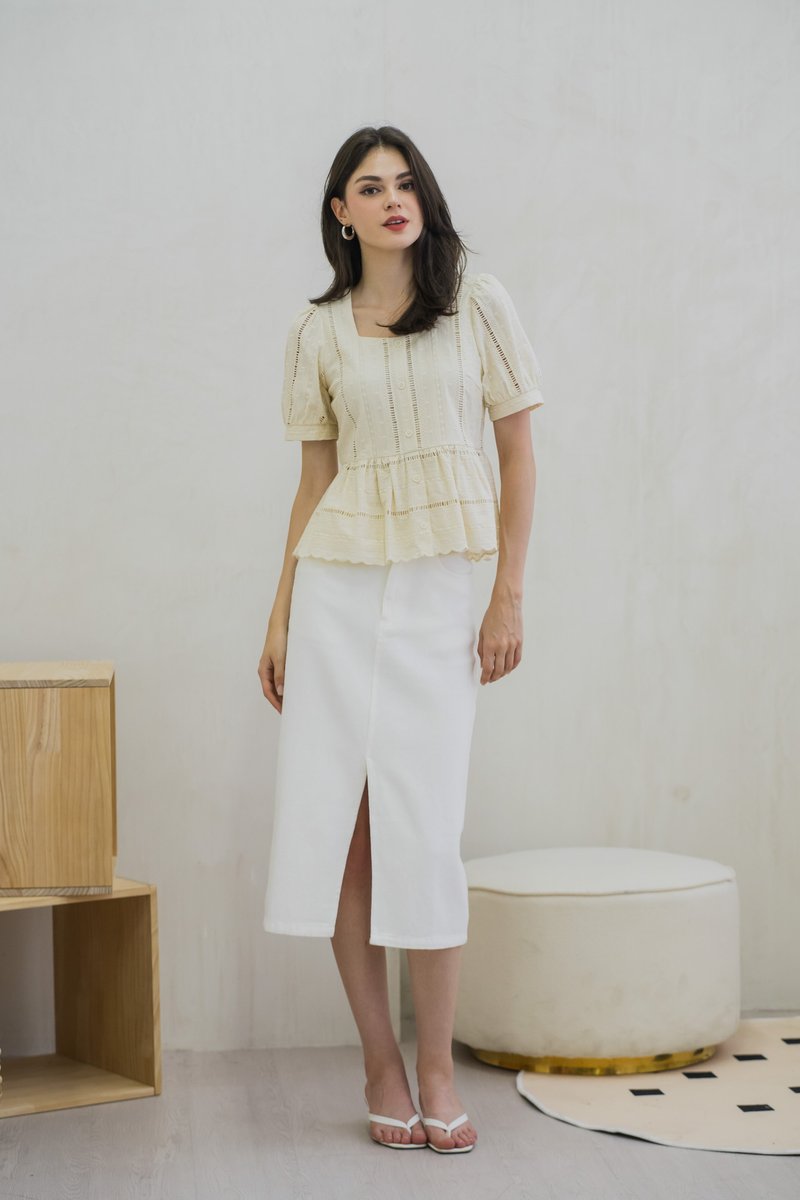 Alexa Eyelet Button Top In Cream (XS)