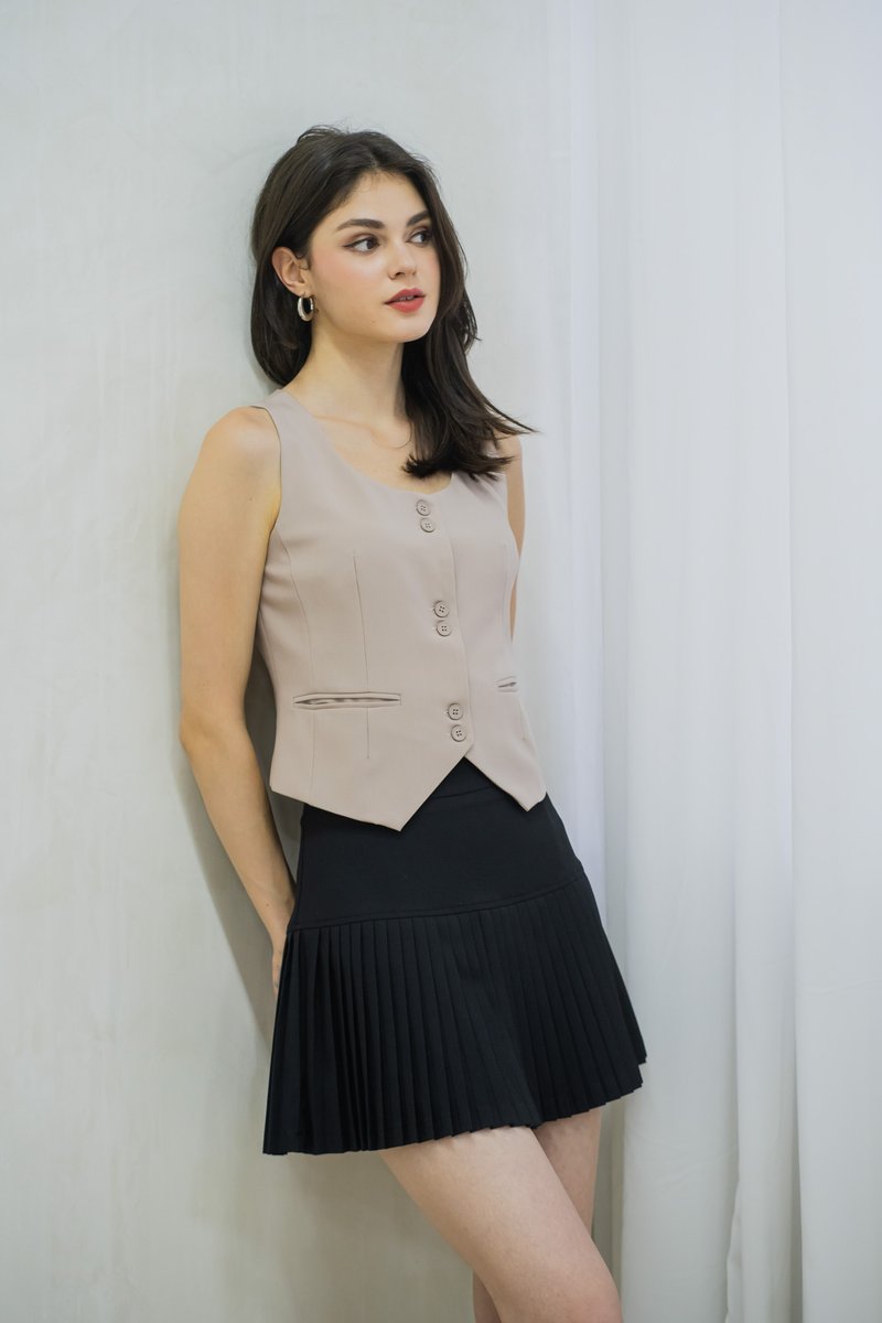 Tiana Vest Duo Button Top In Grey (XL)