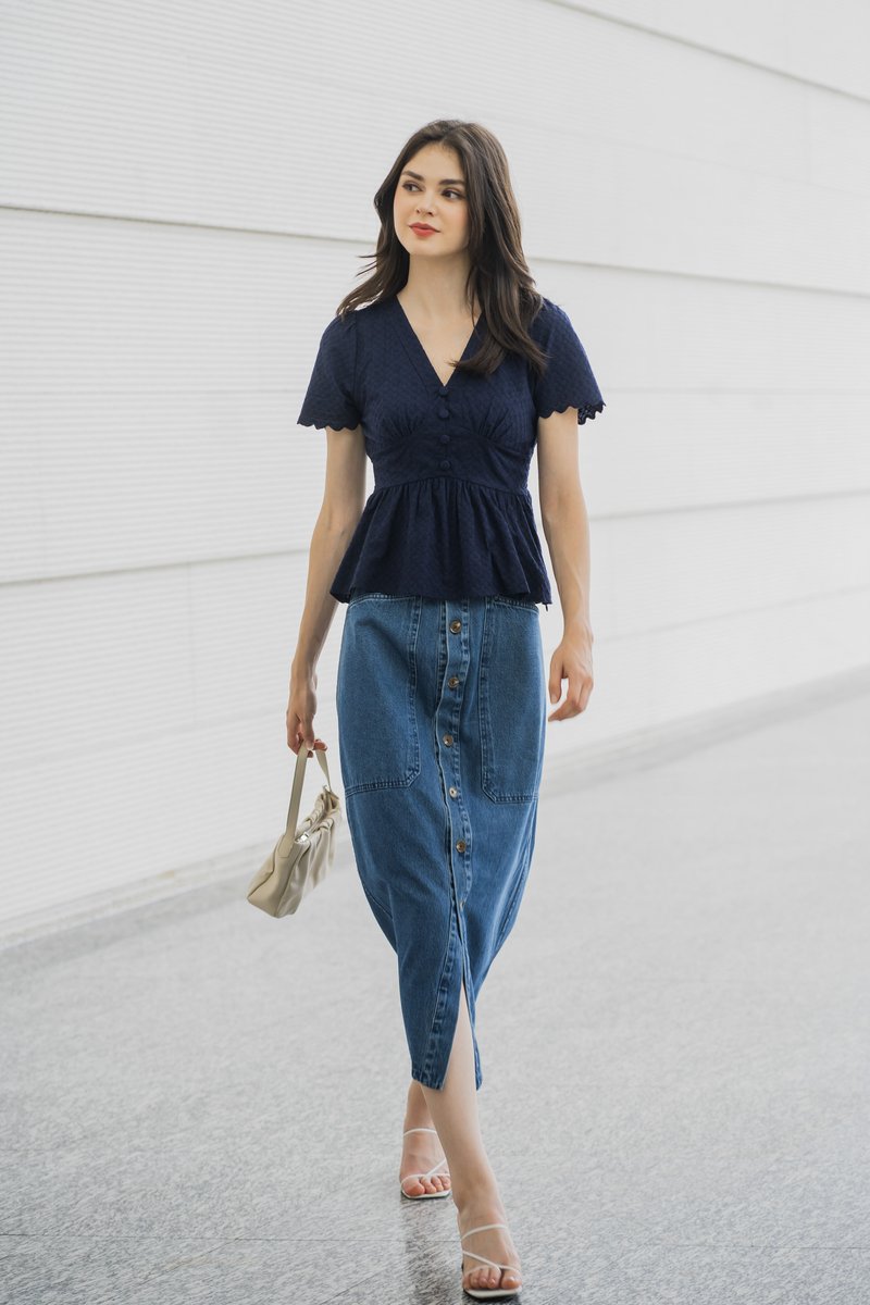Layana Button Empire Babydoll Top In Navy (XS)