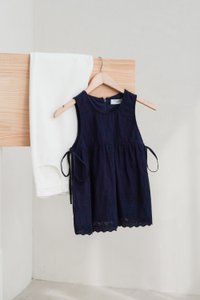 Lilith Side Ribbon Eyelet Top In Navy(S)