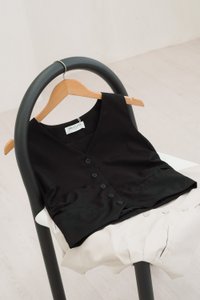 Gabriela Side Ruched Vest Button Top In Black (L)