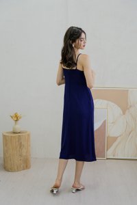 Daena Tie Ribbon Ruched Midi Dress In Navy (XS)