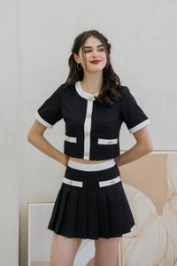 Emberly Clover Pleated Skort In Black (XS)