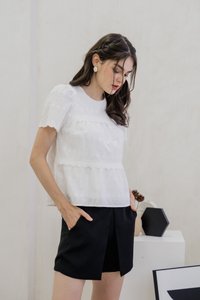 Kiana Overlap Shorts In Black
