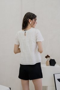 Kiana Overlap Shorts In Black