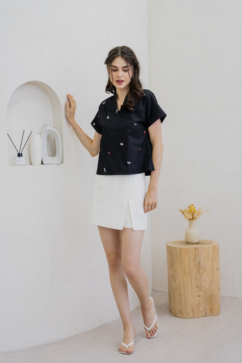 Brynn Mini Floral Embroidery Top In Black (XS)