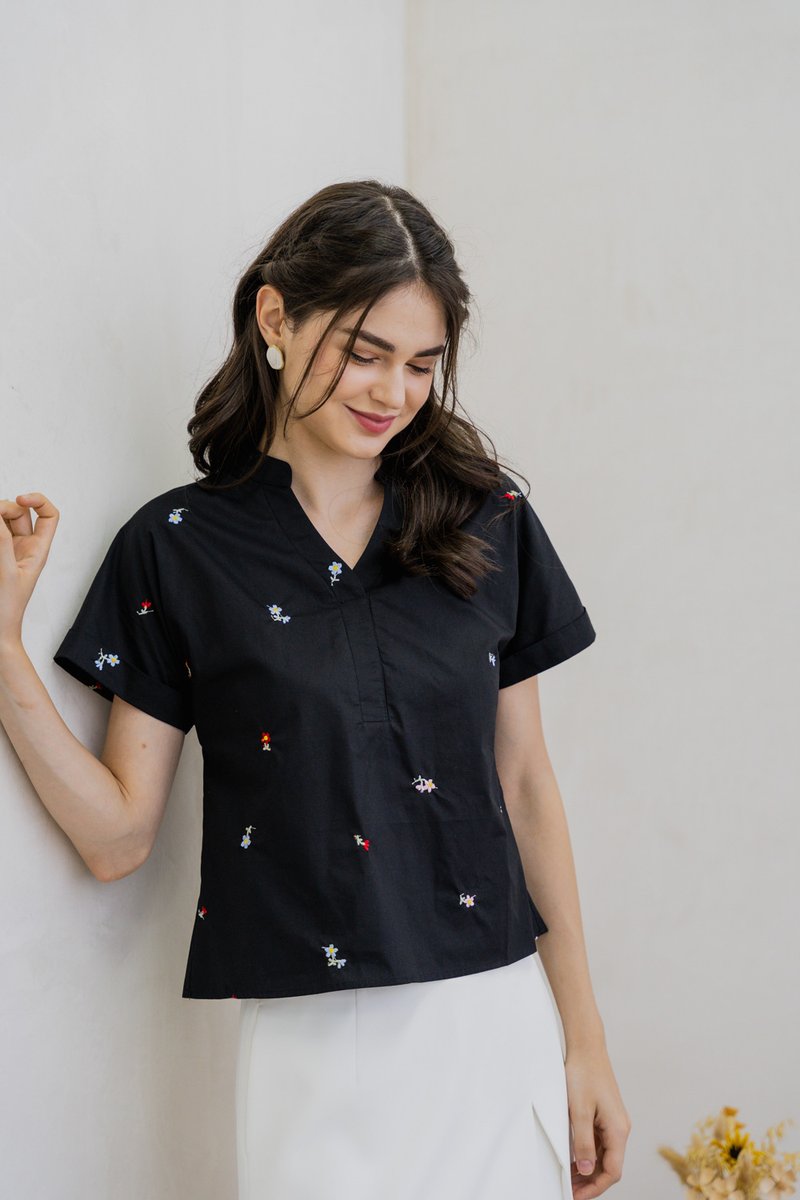 Brynn Mini Floral Embroidery Top In Black (XS)