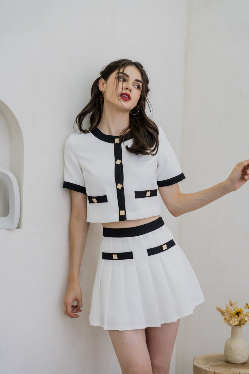 Emberly Clover Pleated Skort In White