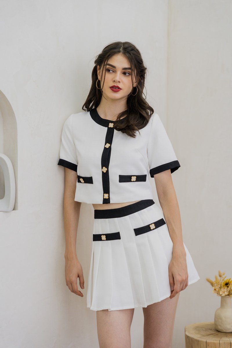 Emberly Clover Pleated Skort In White