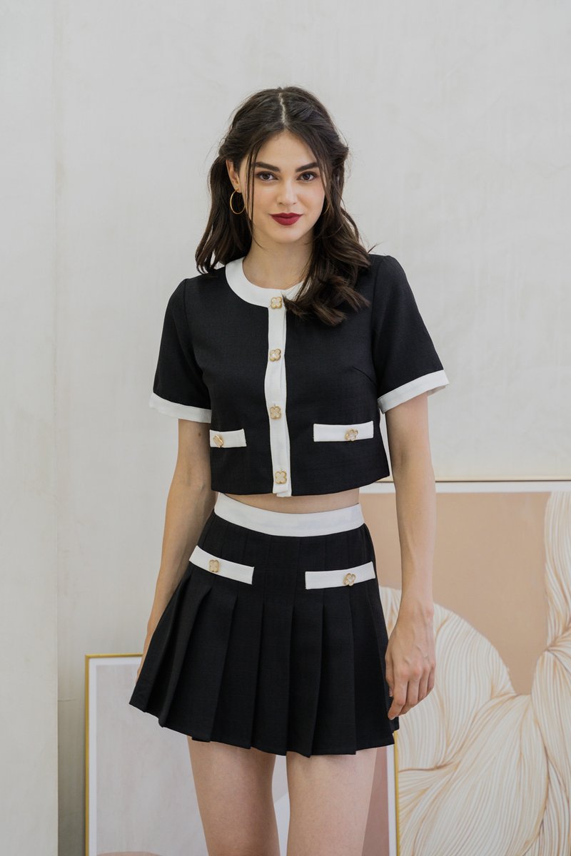 Emberly Clover Pleated Skort In Black (XS)
