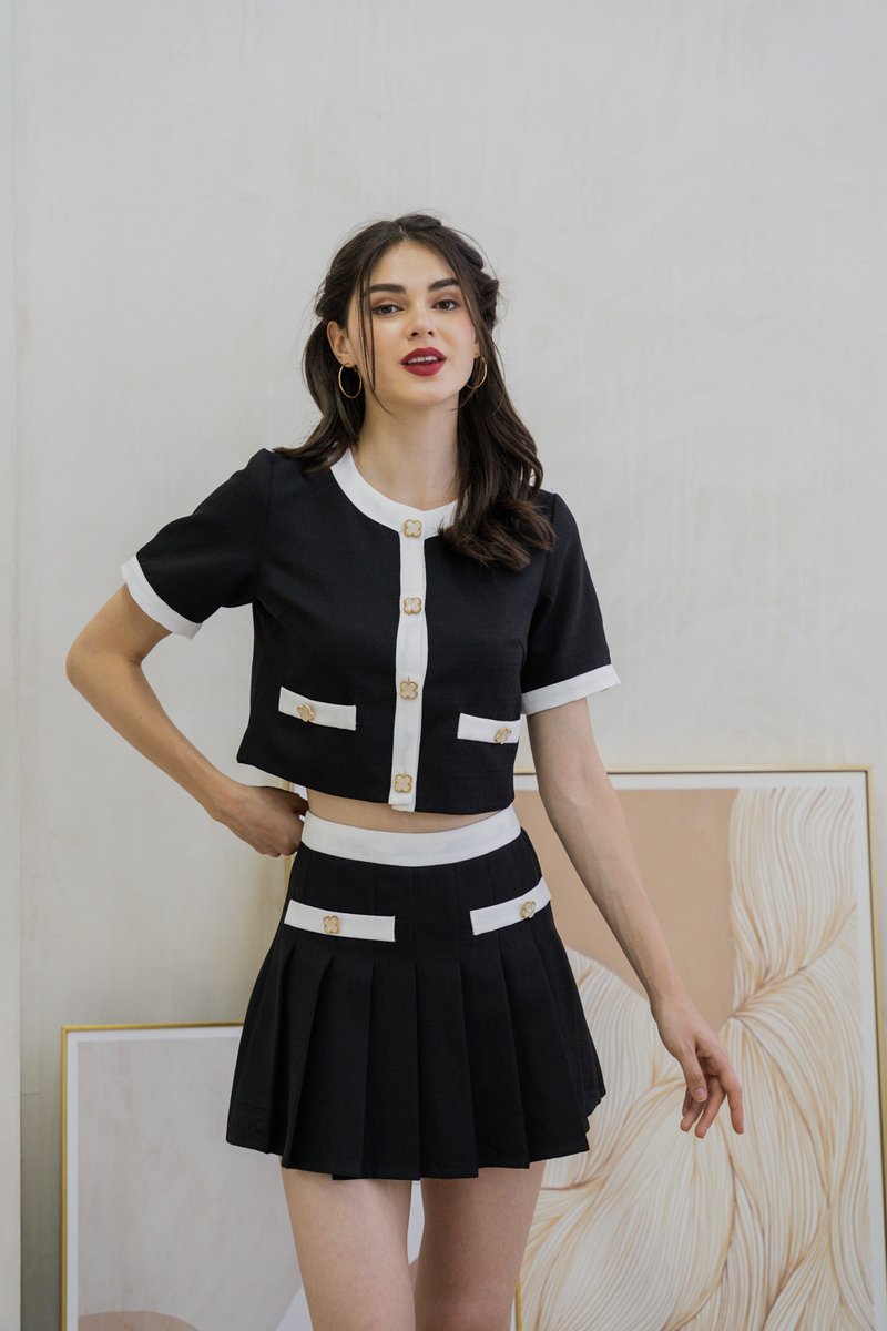 Emberly Clover Pleated Skort In Black (XS)