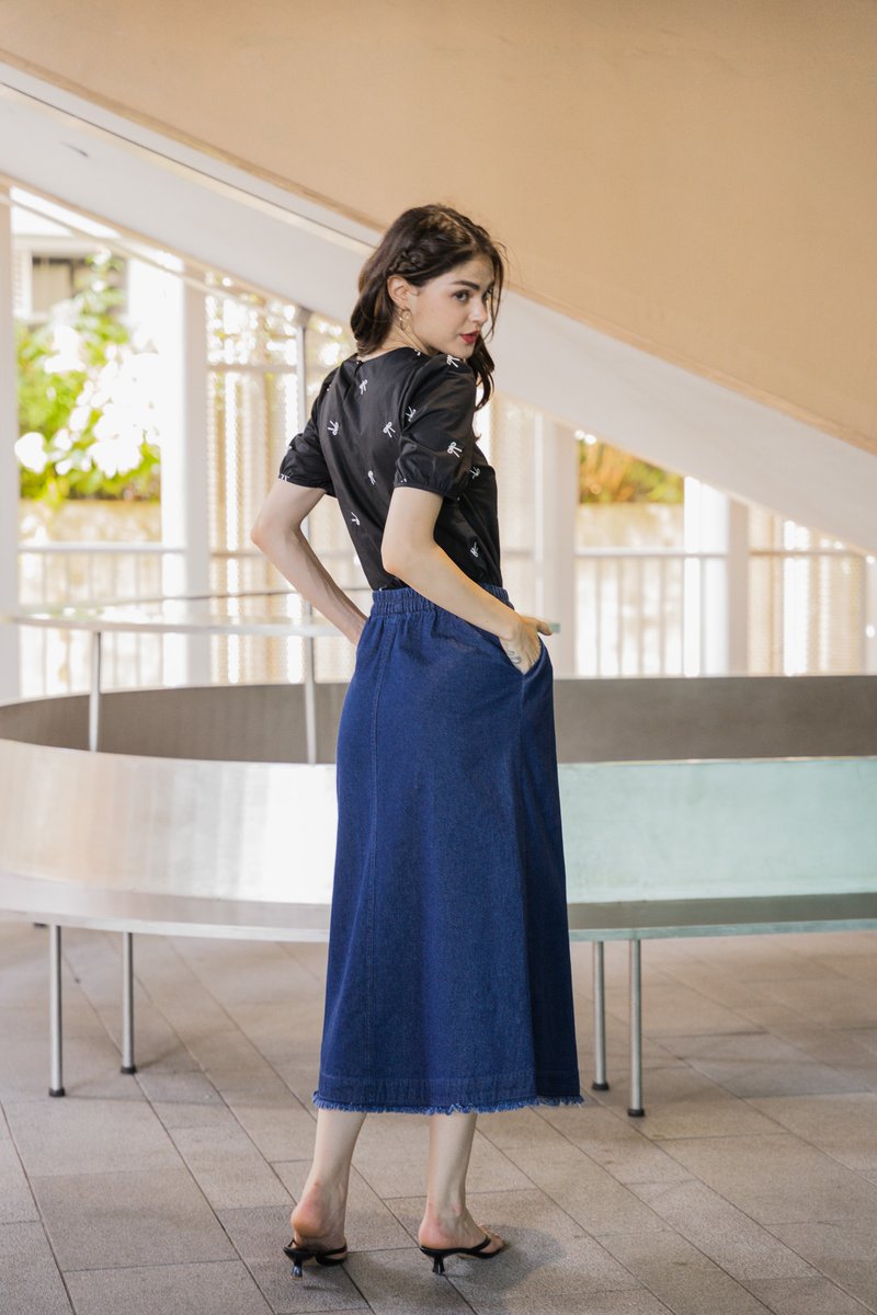 Kaiya Embroidered Ribbon Top In Black (XS)