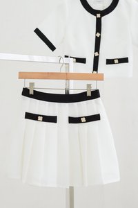 Emberly Clover Pleated Skort In White