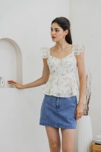 Fiona Eyelet Ruffle Sleeve Top In Cream (XS)
