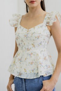 Fiona Eyelet Ruffle Sleeve Top In Cream (XS)