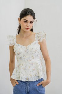 Fiona Eyelet Ruffle Sleeve Top In Cream (XS)