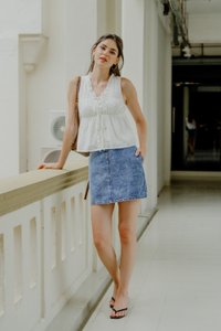 Audrina Eyelet Ribbon Top In White (XL)