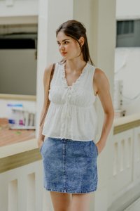 Audrina Eyelet Ribbon Top In White (XL)