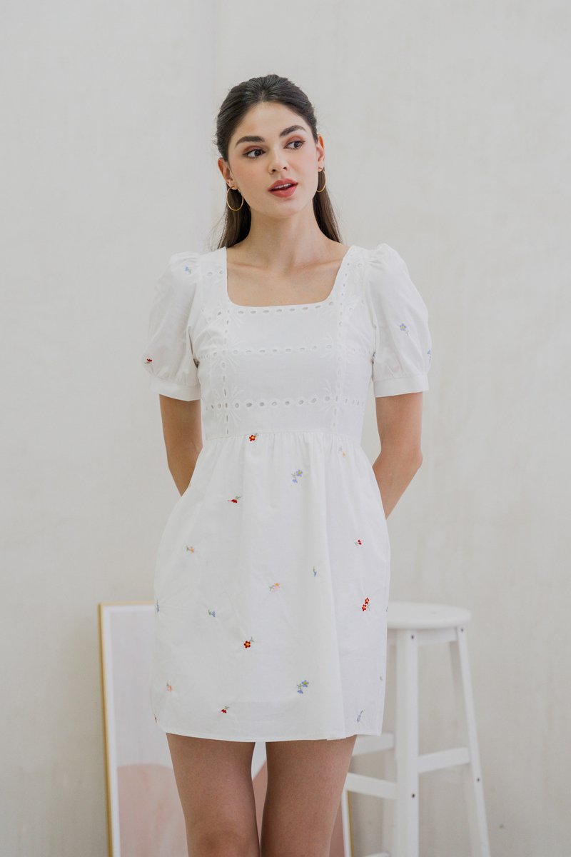 Brynn Mini Floral Embroidery Eyelet Dress In White (XS)