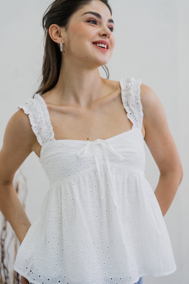 Crishelle Eyelet Ribbon Top In White (XL)