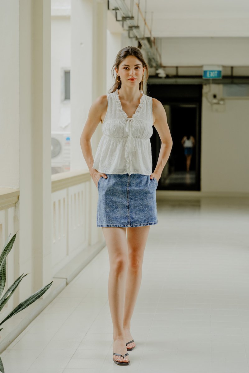 Audrina Eyelet Ribbon Top In White (XL)