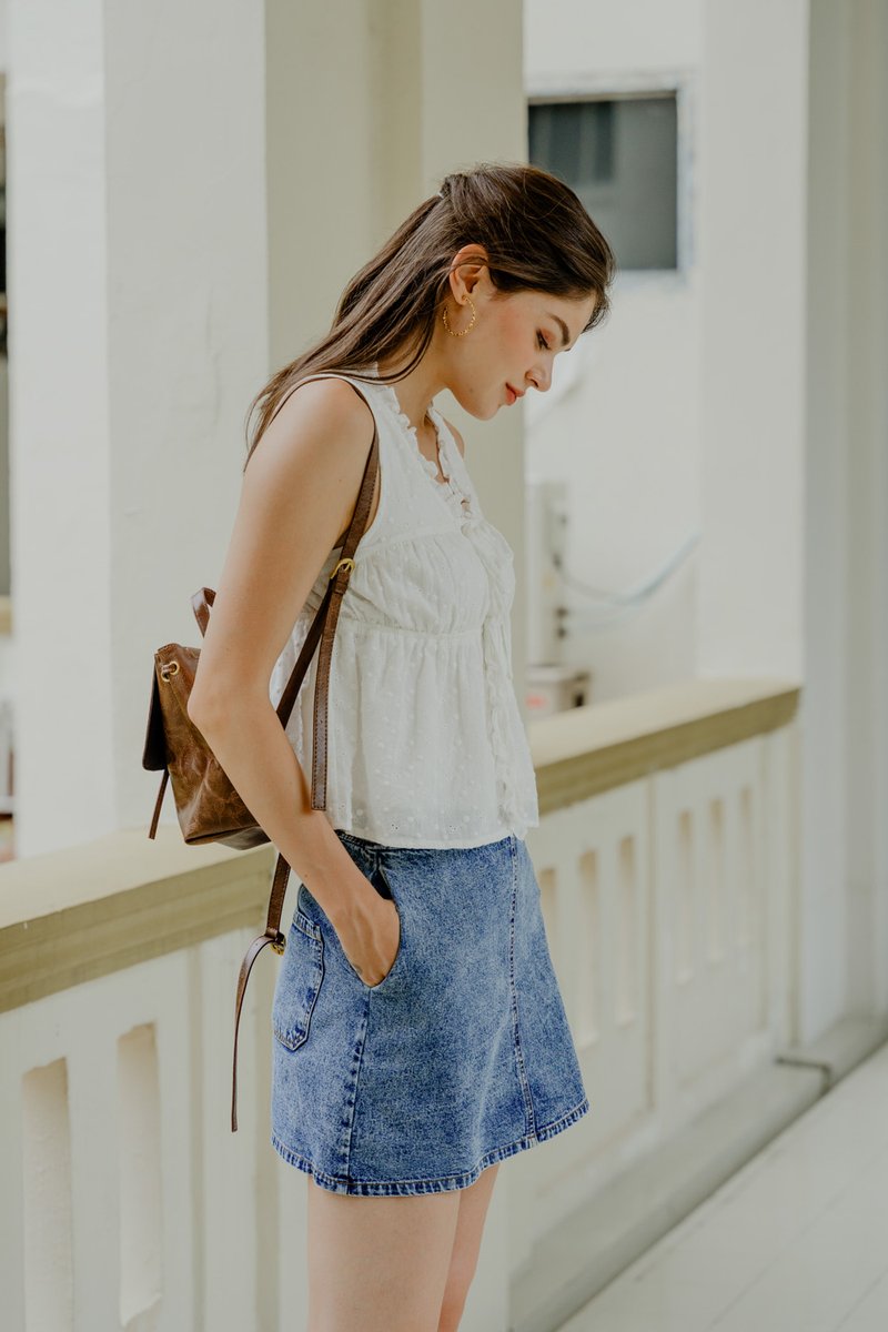 Audrina Eyelet Ribbon Top In White (XL)